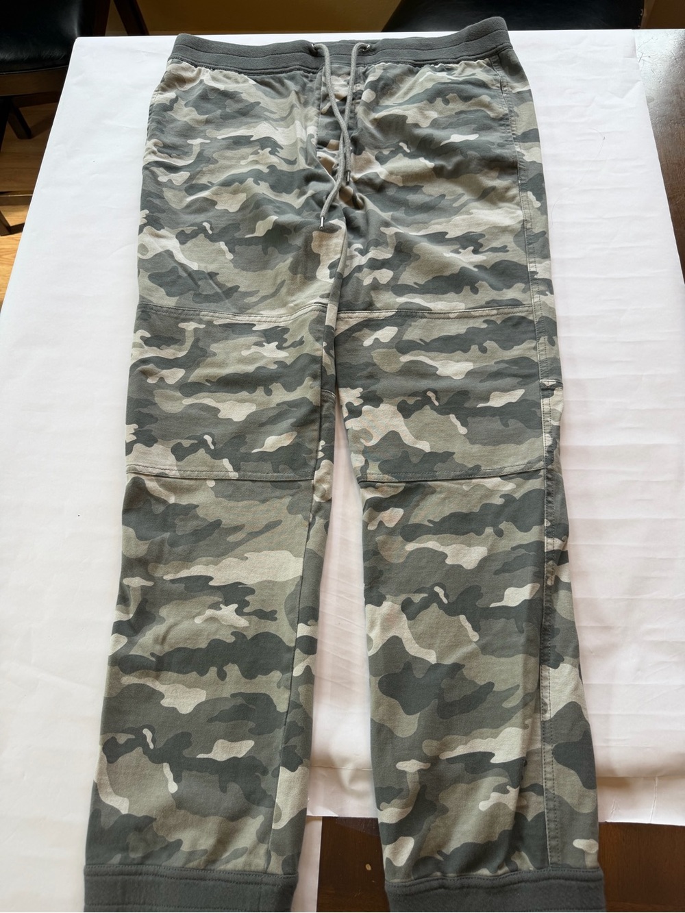 James Perse Pants Mens Large Gray White Camo Joggers Athletic Casual Military